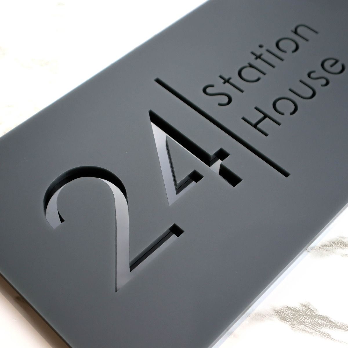 Door Sign , Acrylic Mirror Tech ----- Matt Black X Gloss Black Mirror , Spanish Style