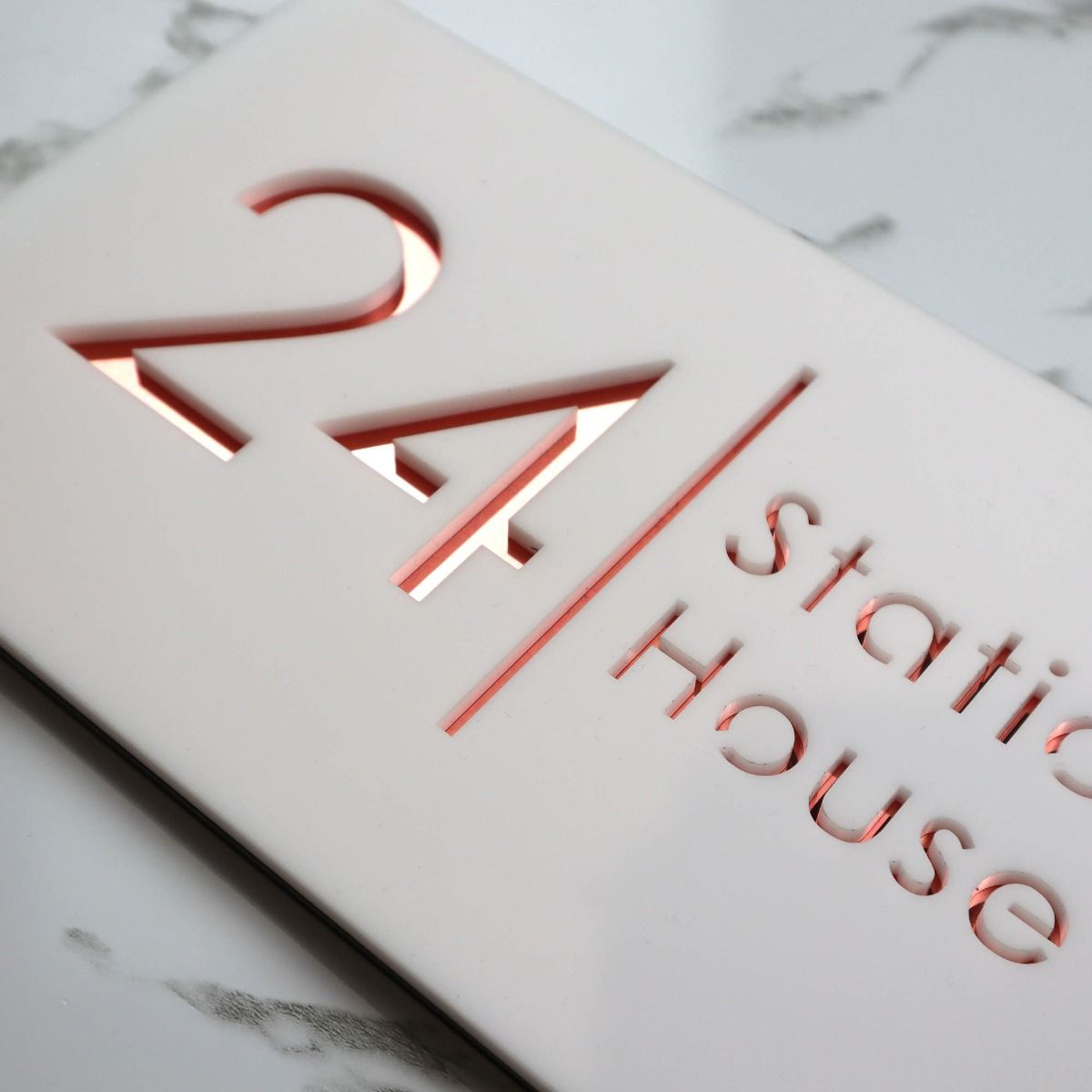Door Sign , Acrylic Mirror Tech ----- Pristine White x Rose Gold Mirror , Spanish Style